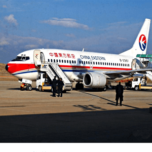 天府航空运输航空快运业稳步发展的原因是什么？